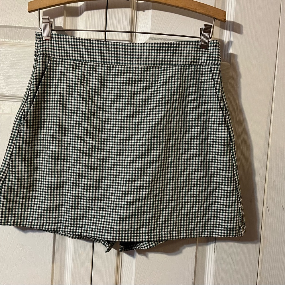 Zara Women’s Plaid Skort Back Zip Pockets Size Medium